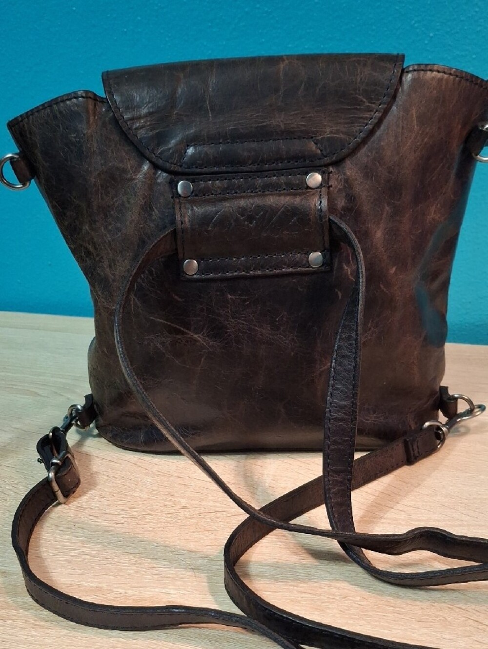 Patricia Nash Bellissimi Distressed Dark Brown Leather Turn-Lock Convertible Bag - Picture 4 of 8